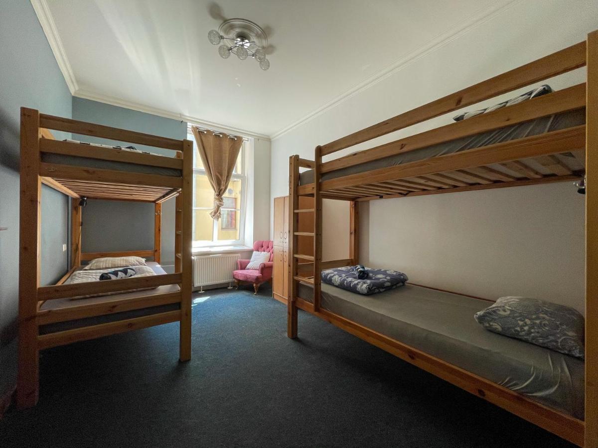 Cinnamon Sally Backpackers Hostel Riga Exterior photo