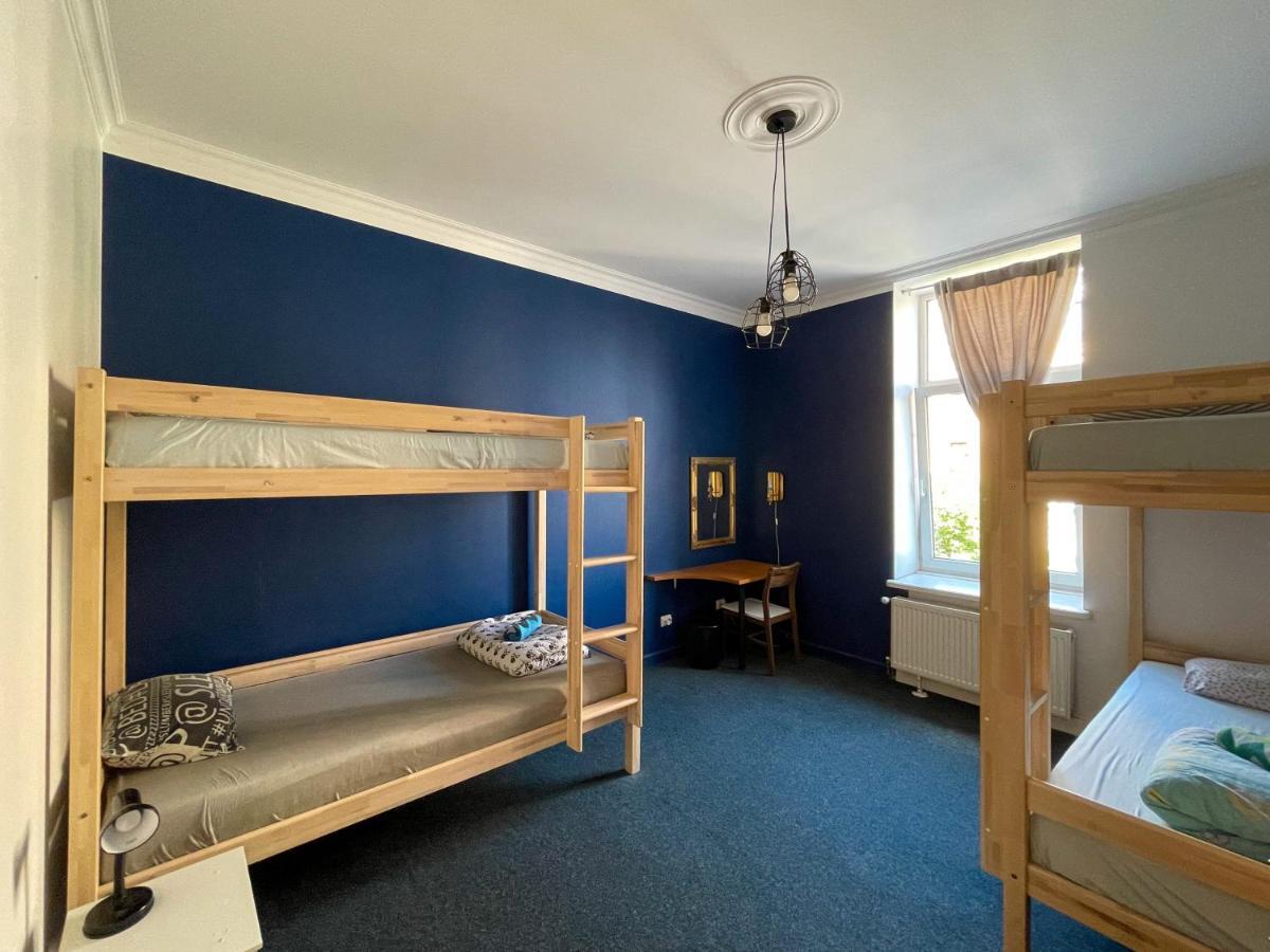 Cinnamon Sally Backpackers Hostel Riga Exterior photo
